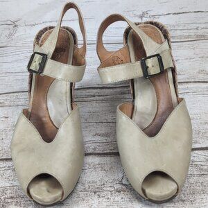 John Fluevog Cream Leather Peep-Toe Slingback Sandals